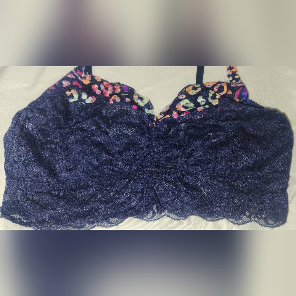 Victoria's Secret PINK Bralette. Size M - Picture 6 of 6